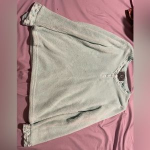 Fuzzy, long sleeve top for kids